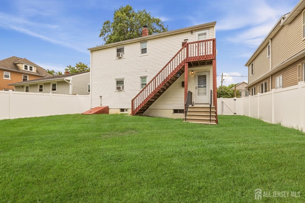65 Campbell Avenue - Photo 22
