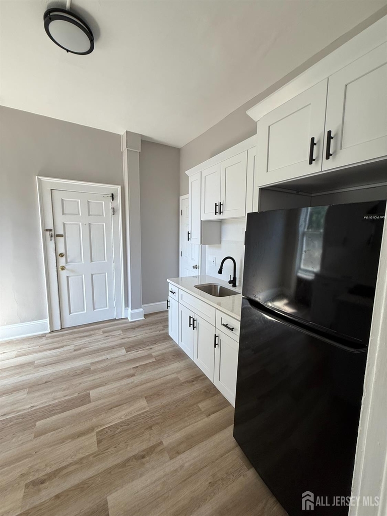 88 Harvey Street - Photo 3