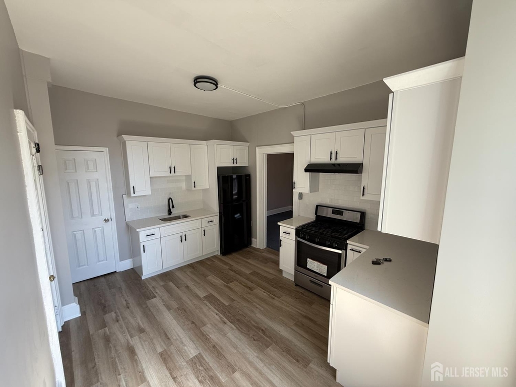 88 Harvey Street - Photo 2
