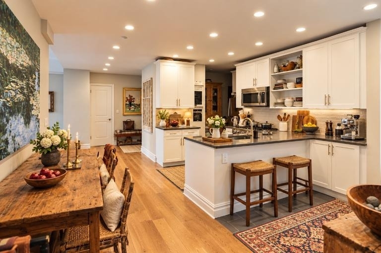 200 W 90th Street - Photo 0
