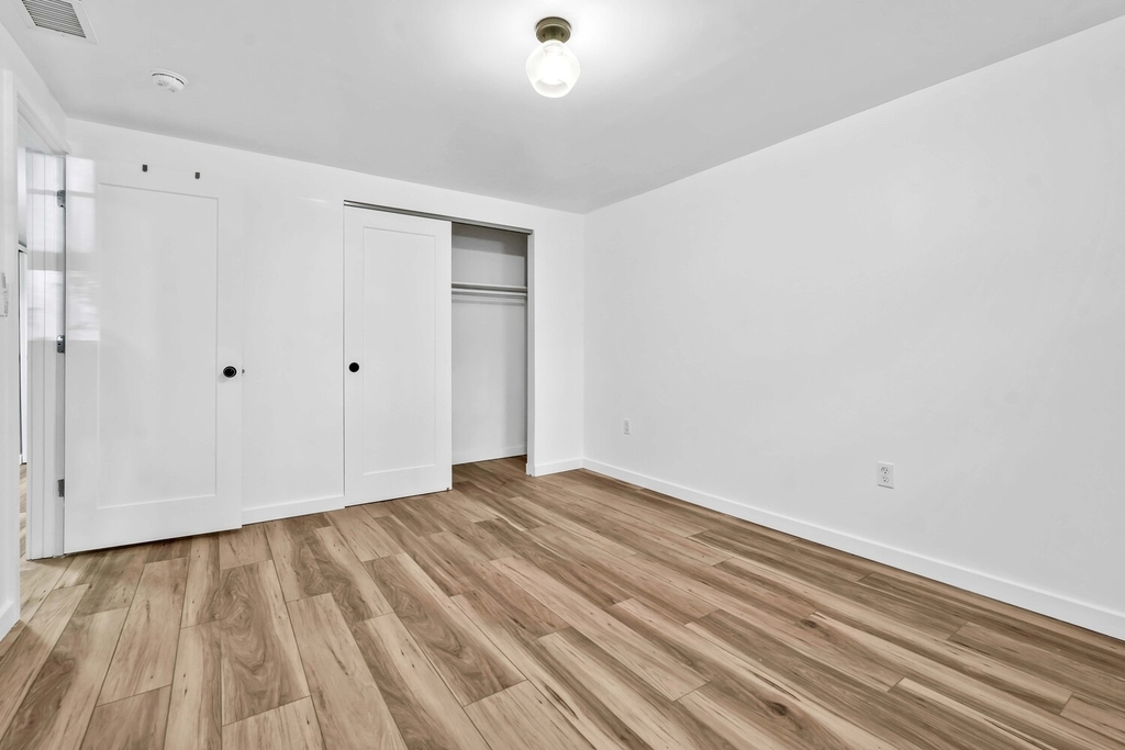 59-12 Madison Street - Photo 4