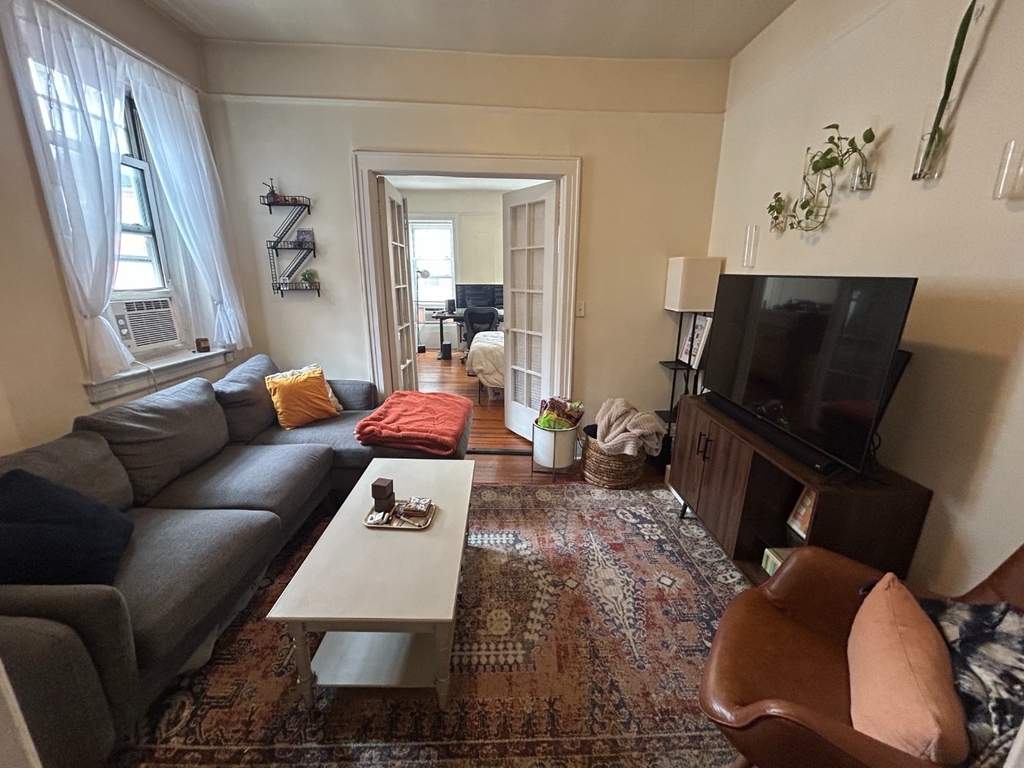330 E 76th Street - Photo 9