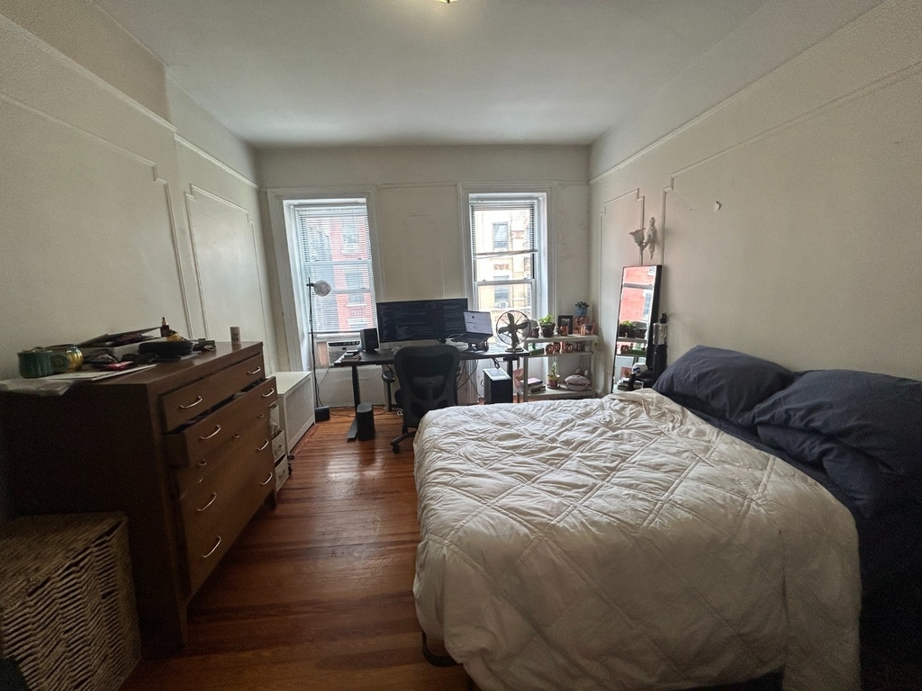 330 E 76th Street - Photo 15