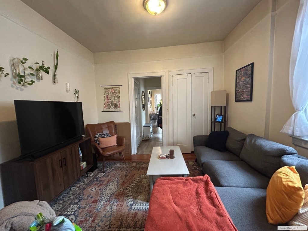330 E 76th Street - Photo 11