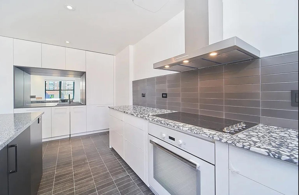 237 Madison Avenue - Photo 7