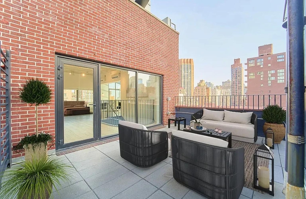 237 Madison Avenue - Photo 2
