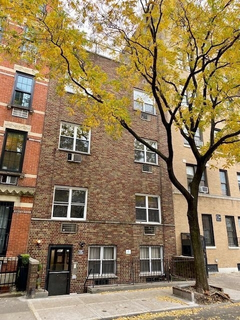 343 W 21st Street - Photo 5