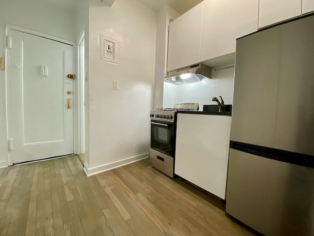 343 W 21st Street - Photo 1