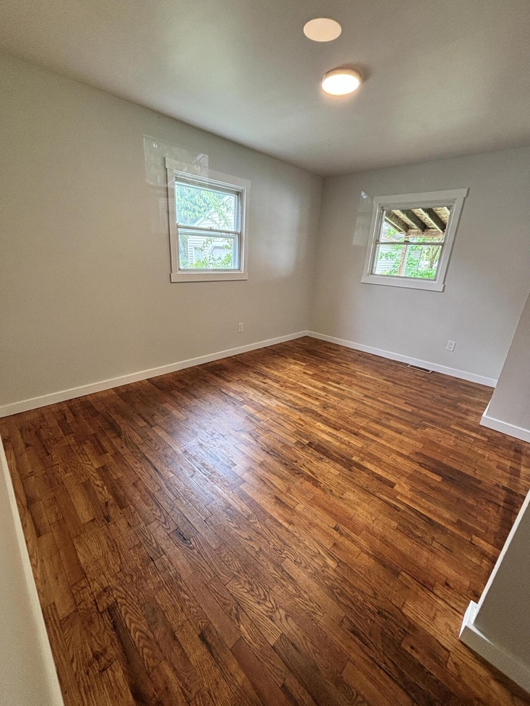 4727 Lexington Avenue - Photo 11