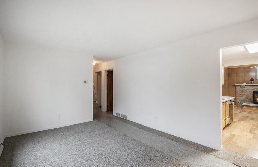 1919 Junction Avenue - Photo 3