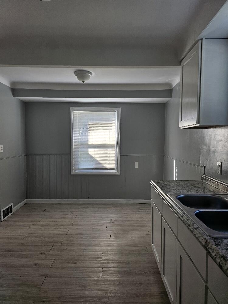 16067 Eastburn - Photo 5