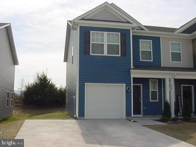 171 College Drive - Photo 0