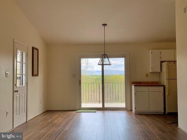5121 Ridge Road - Photo 2