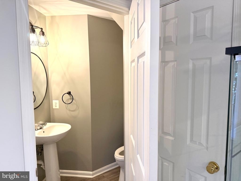 21830 Elkins Terrace - Photo 7