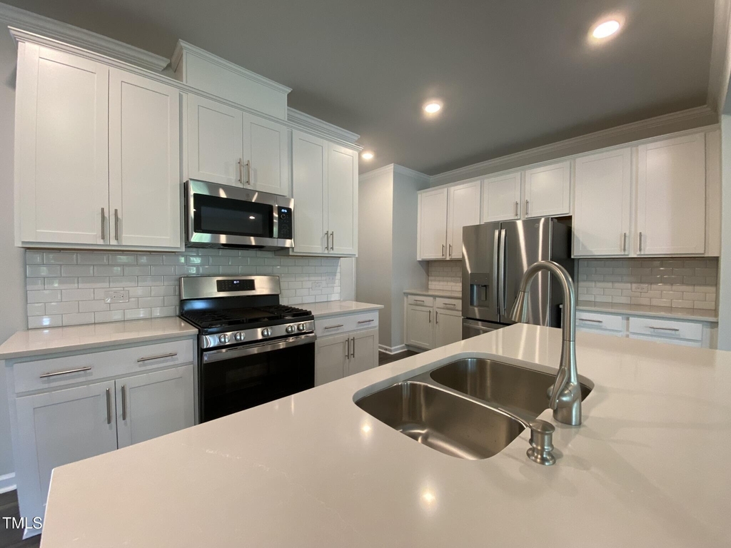 193 Tumbling Rock Way - Photo 5
