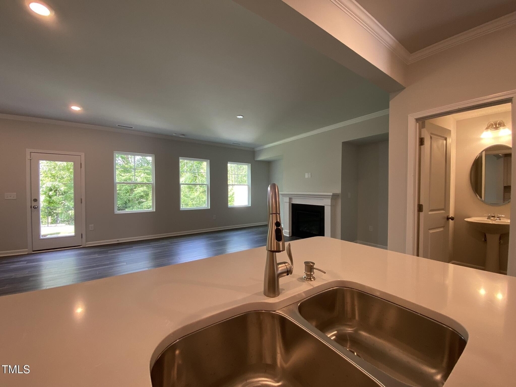 193 Tumbling Rock Way - Photo 9
