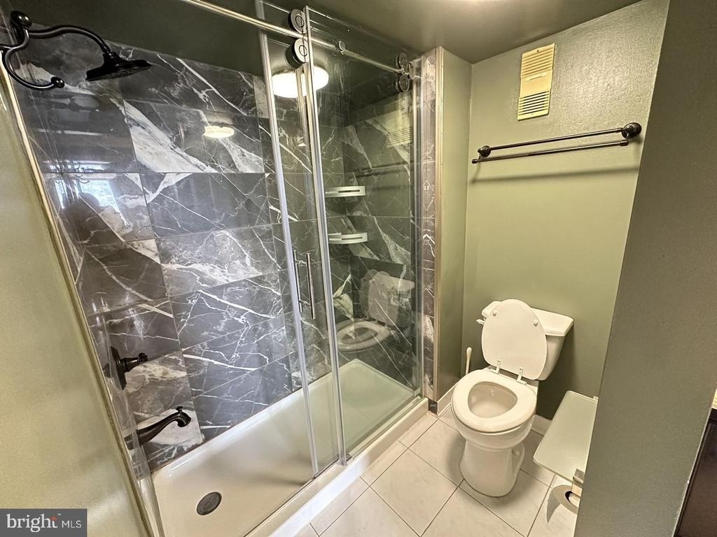 3709 S George Mason Drive - Photo 16