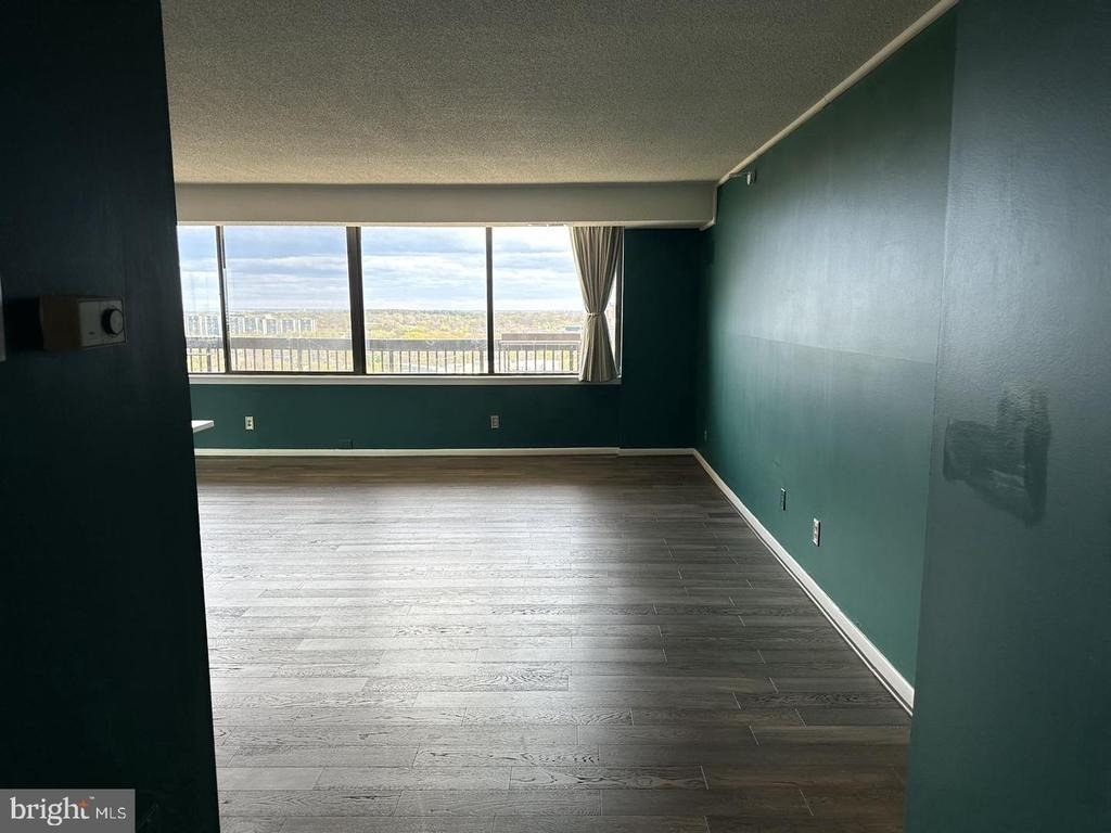3709 S George Mason Drive - Photo 11