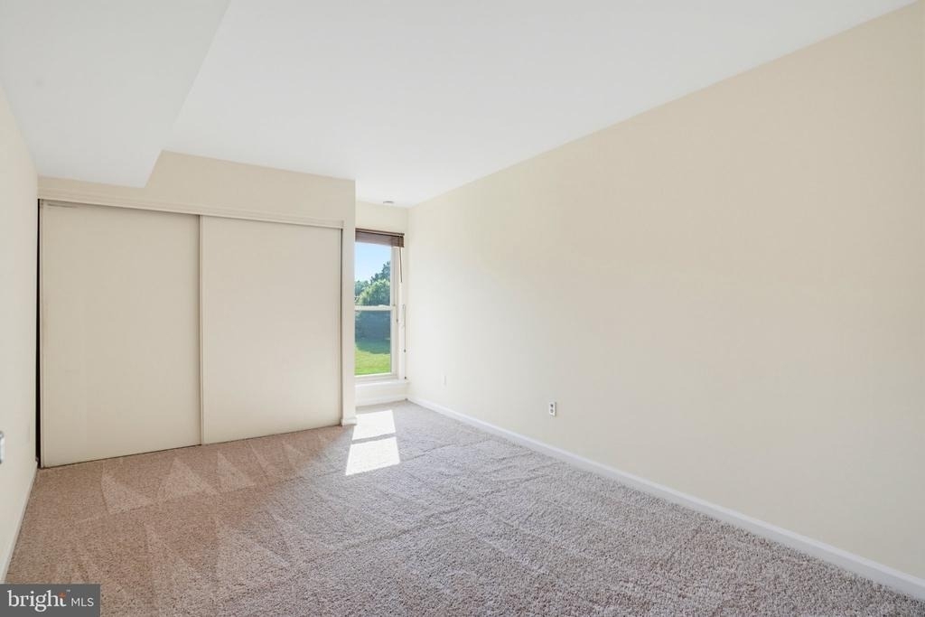 5800 Royal Ridge Drive - Photo 6