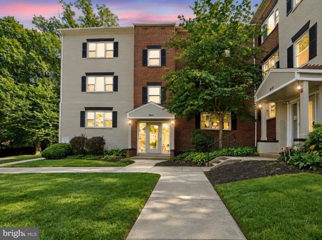 3045 Patrick Henry Drive - Photo 2
