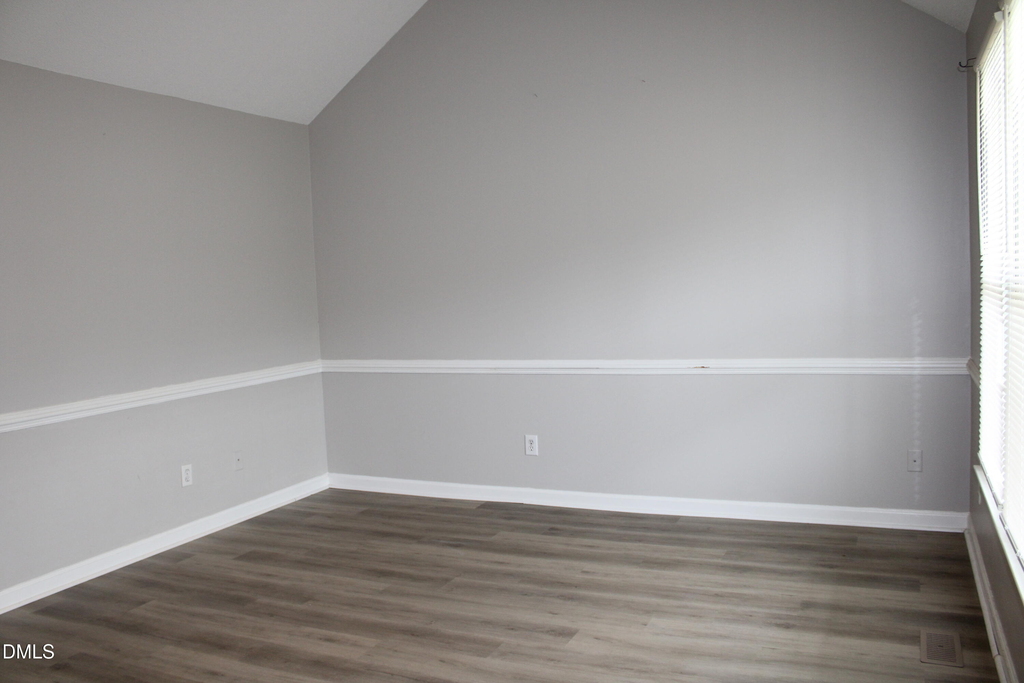 1400 Squire Ridge Drive - Photo 2