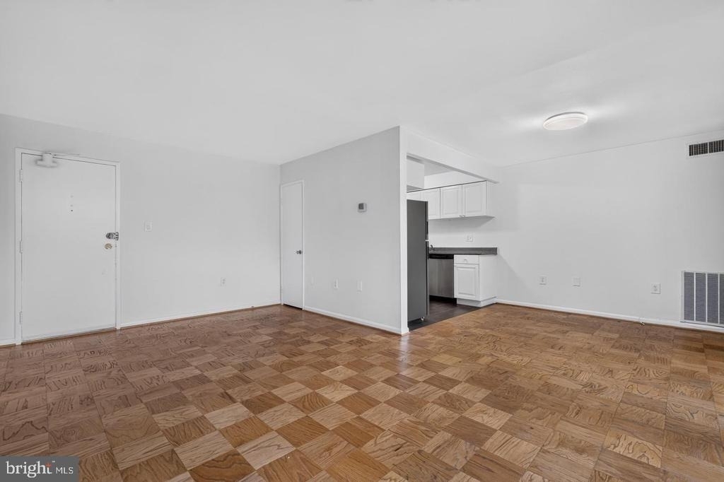 7753 Patriot Drive - Photo 8