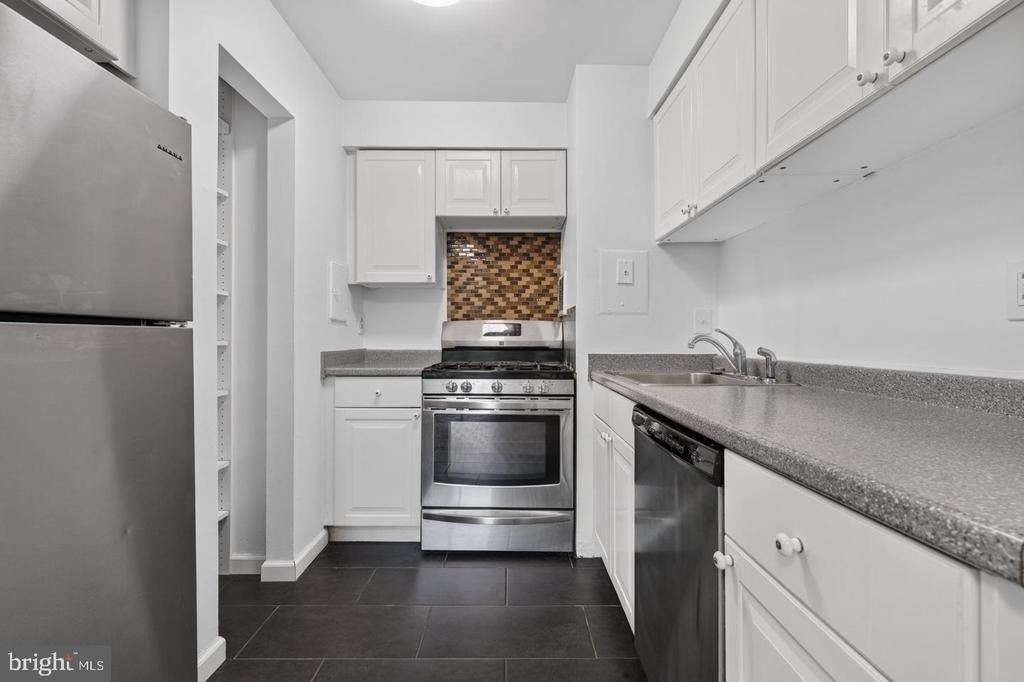 7753 Patriot Drive - Photo 45