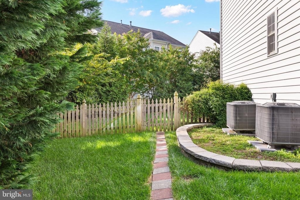 7216 White House Drive - Photo 21