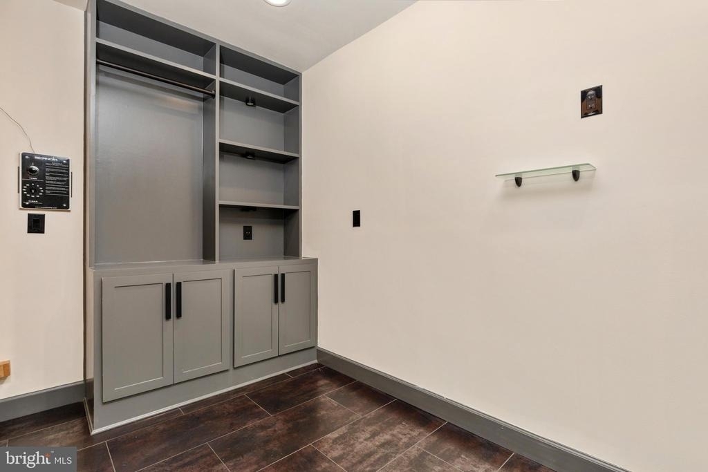 7216 White House Drive - Photo 13