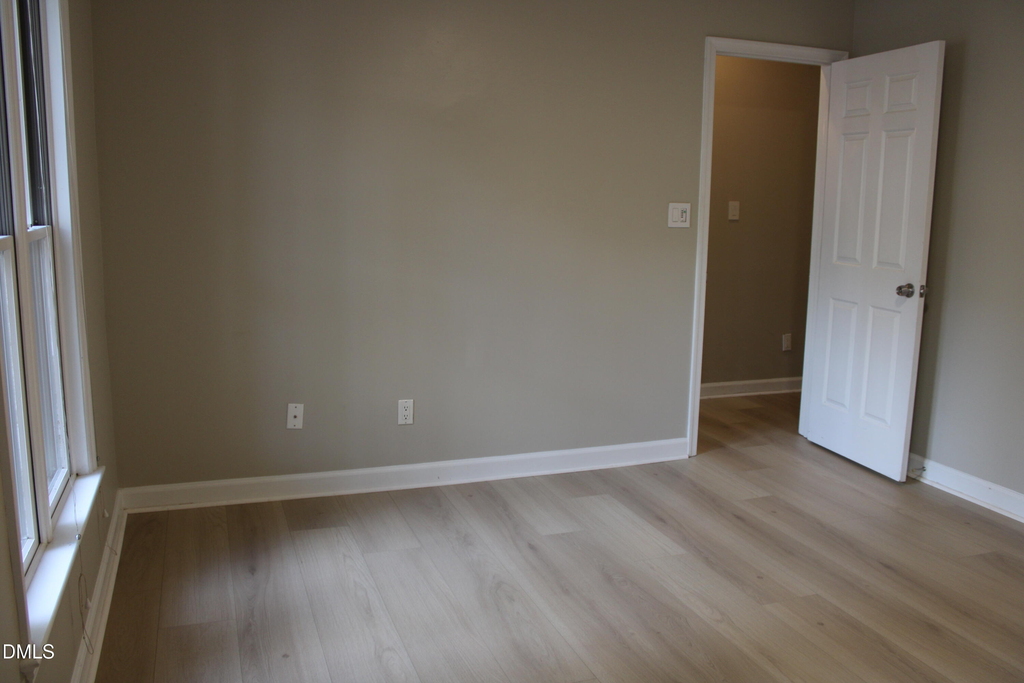252 E Davie Street - Photo 14
