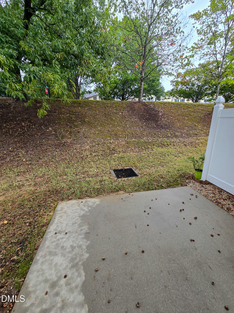 2603 Forest Shadows Lane - Photo 28