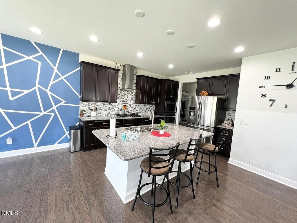 1032 Benay Road - Photo 4