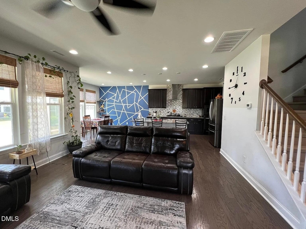 1032 Benay Road - Photo 8