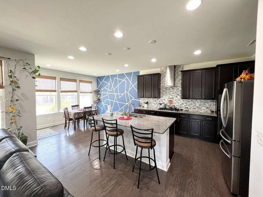 1032 Benay Road - Photo 3