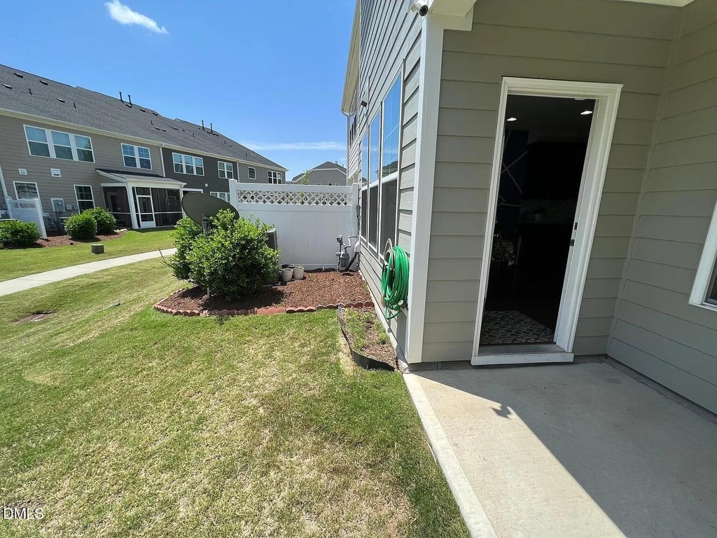 1032 Benay Road - Photo 29