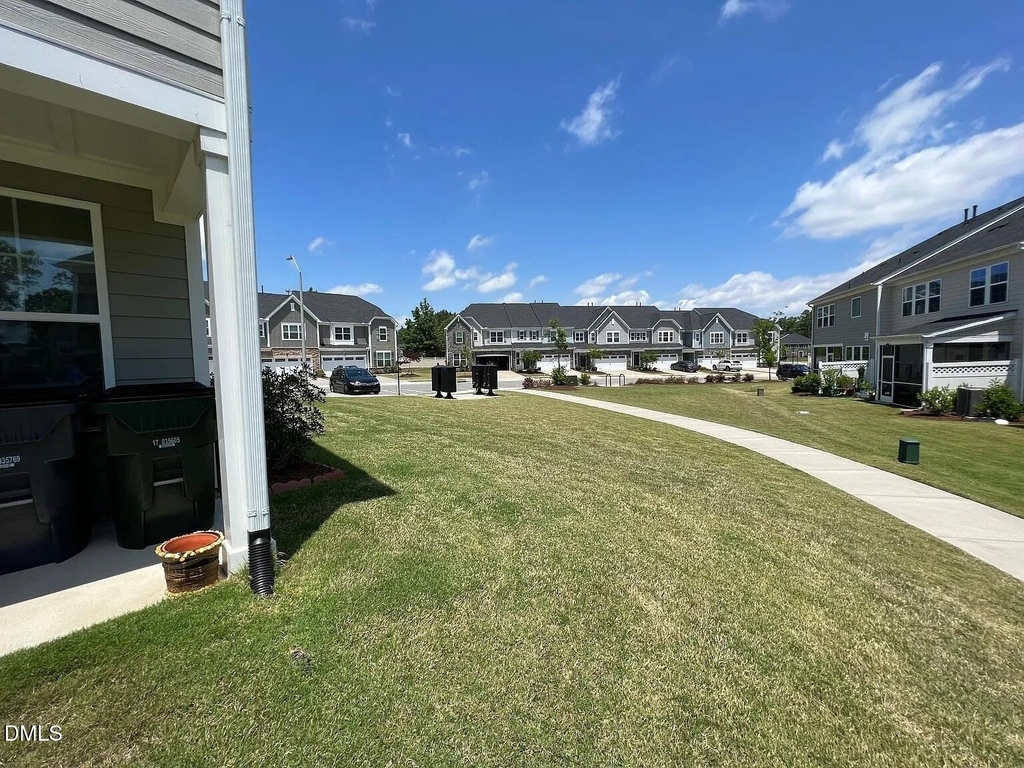 1032 Benay Road - Photo 30