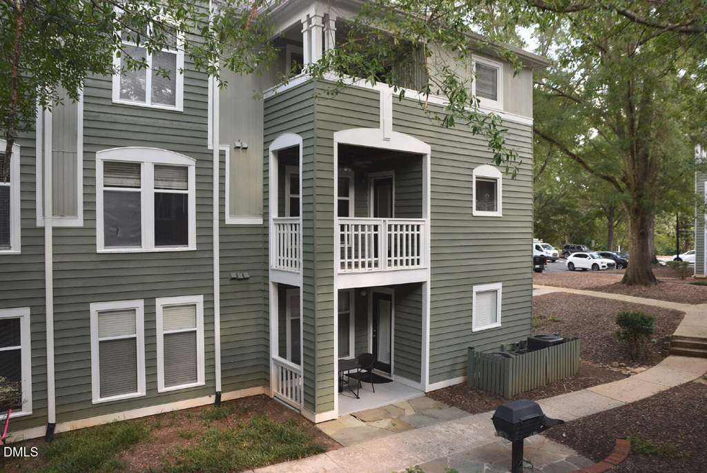 1221 Westview Lane - Photo 1