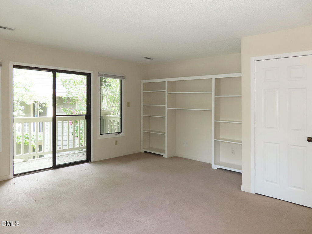 702 Martin Luther King Junior Boulevard - Photo 3