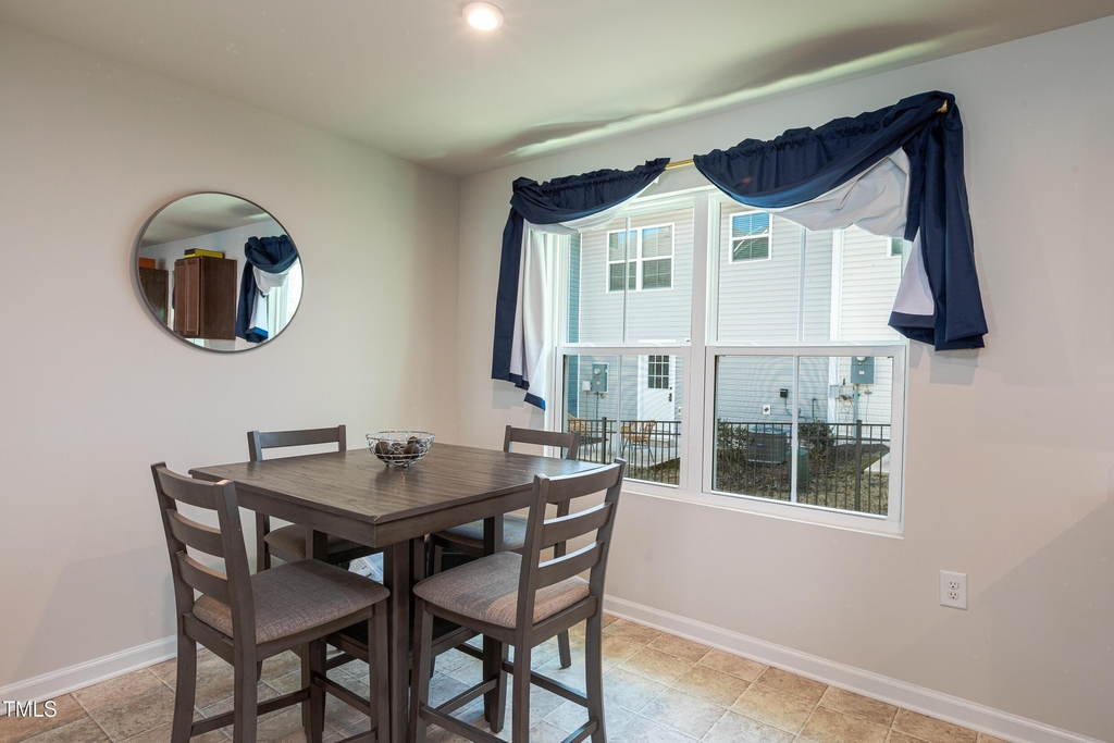 4005 Lush Grove Drive - Photo 9