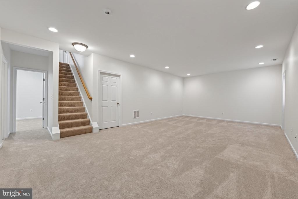 100 Blackford Drive - Photo 21