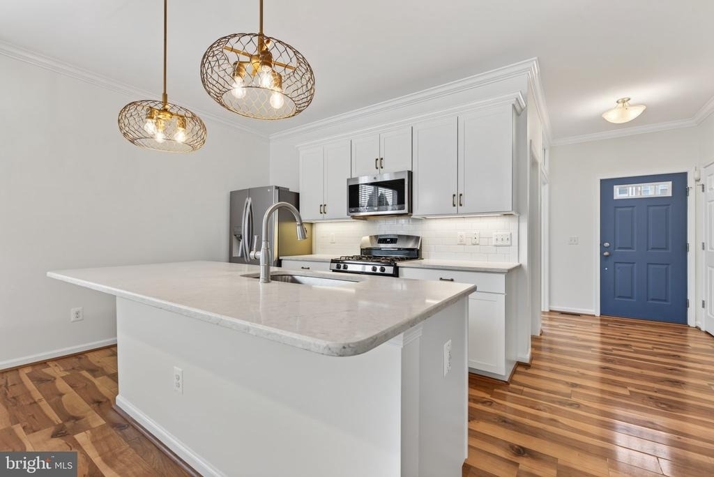 100 Blackford Drive - Photo 4