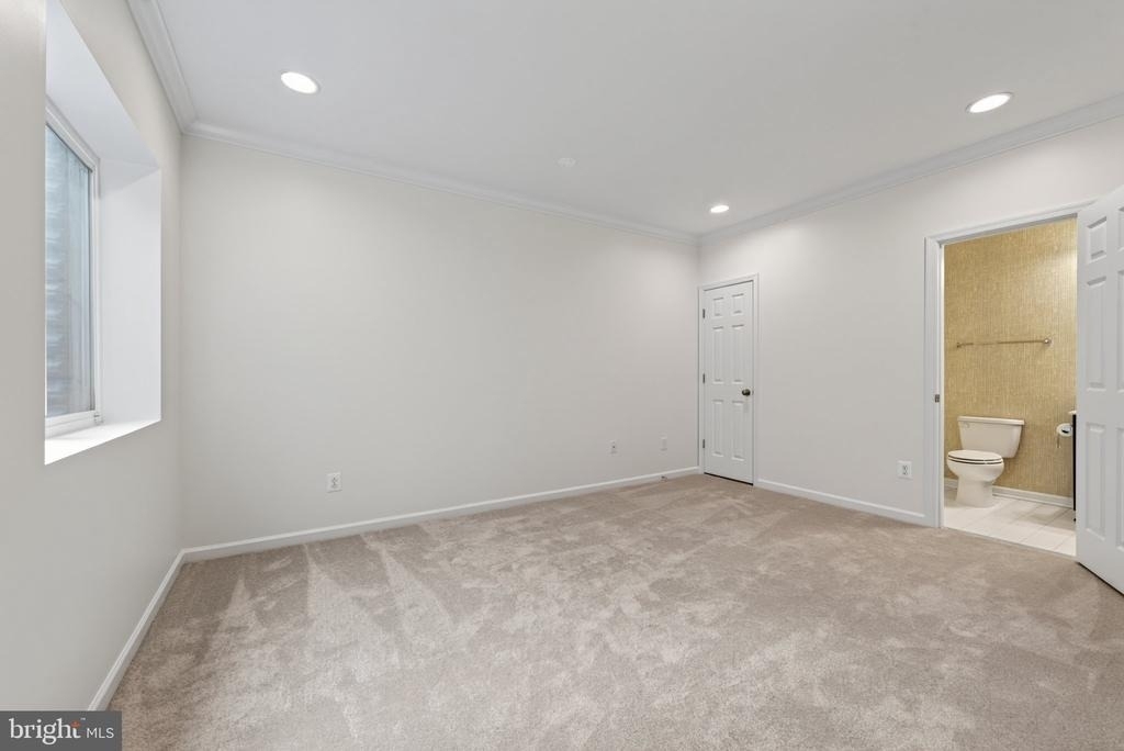 100 Blackford Drive - Photo 24