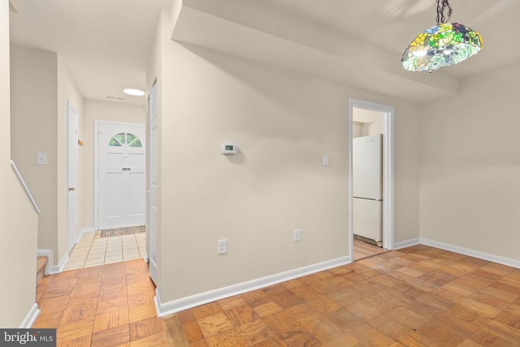 424 Greenbrier Court - Photo 11