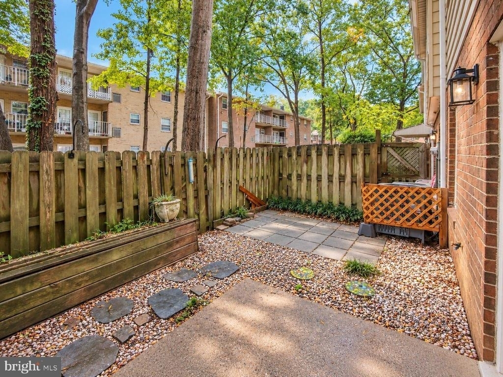 424 Greenbrier Court - Photo 39