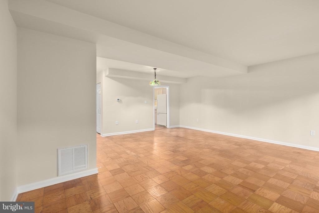 424 Greenbrier Court - Photo 9