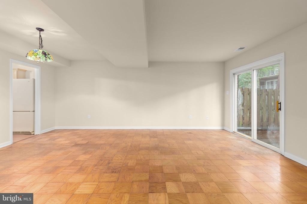 424 Greenbrier Court - Photo 10