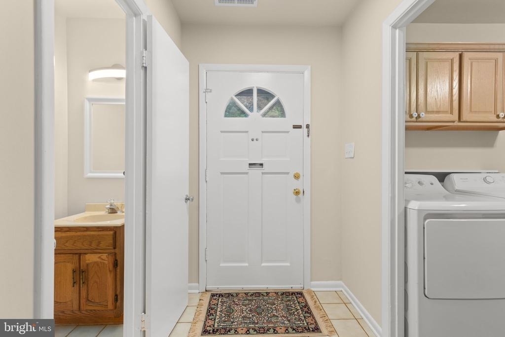 424 Greenbrier Court - Photo 14