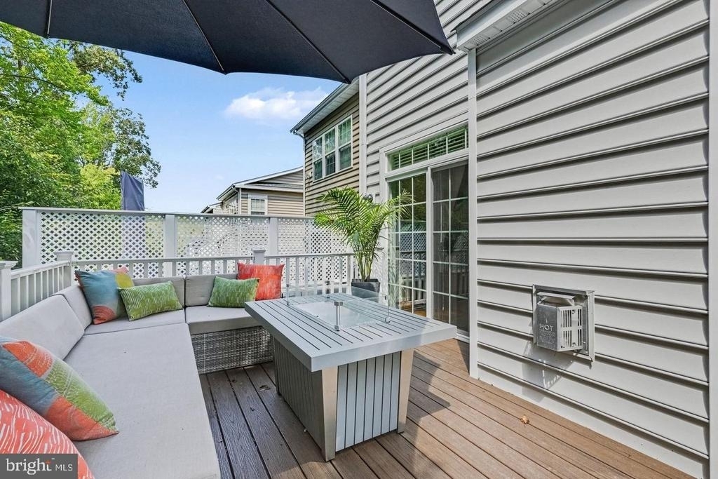 1327 Gilmore Street - Photo 17