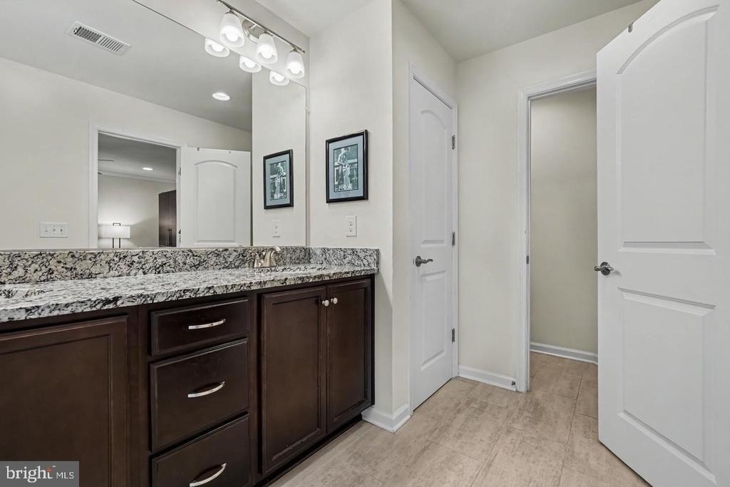 1327 Gilmore Street - Photo 20