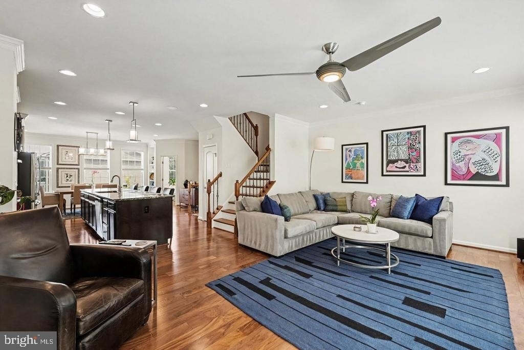 1327 Gilmore Street - Photo 14